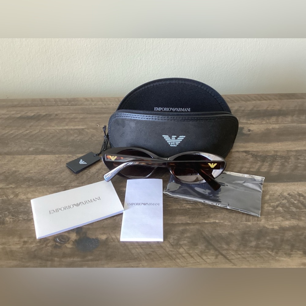 Emporio Armani cat-eye sunglasses - Picture 3 of 7